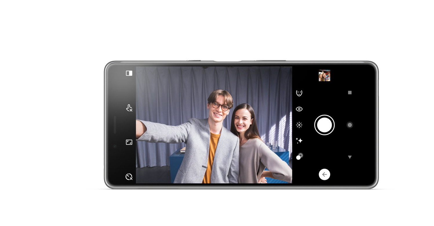 Imagini pentru XPERIA L3 SELFIE